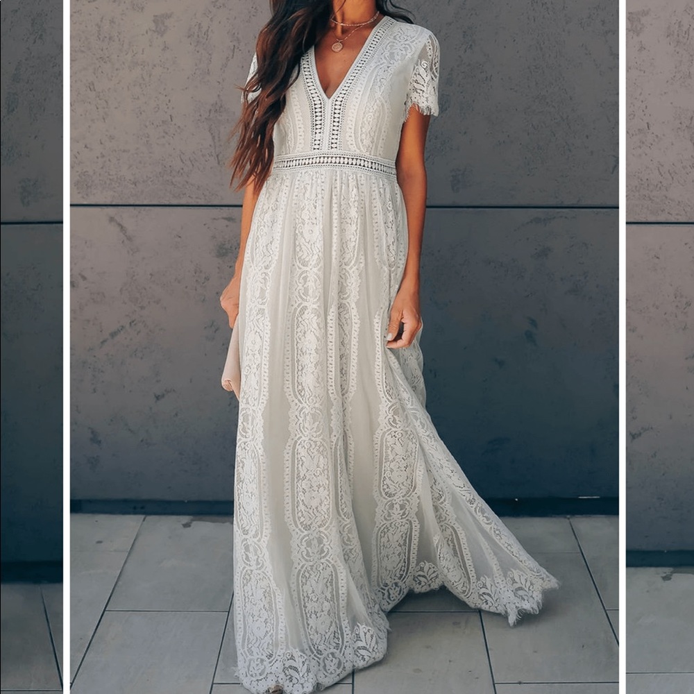 Meet Qearl V Neck Short Sleeve Lace Maxi Dress
